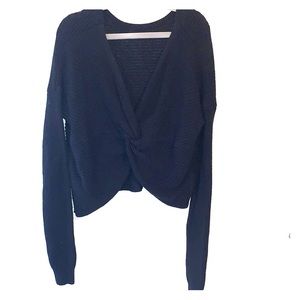 Black holister sweater